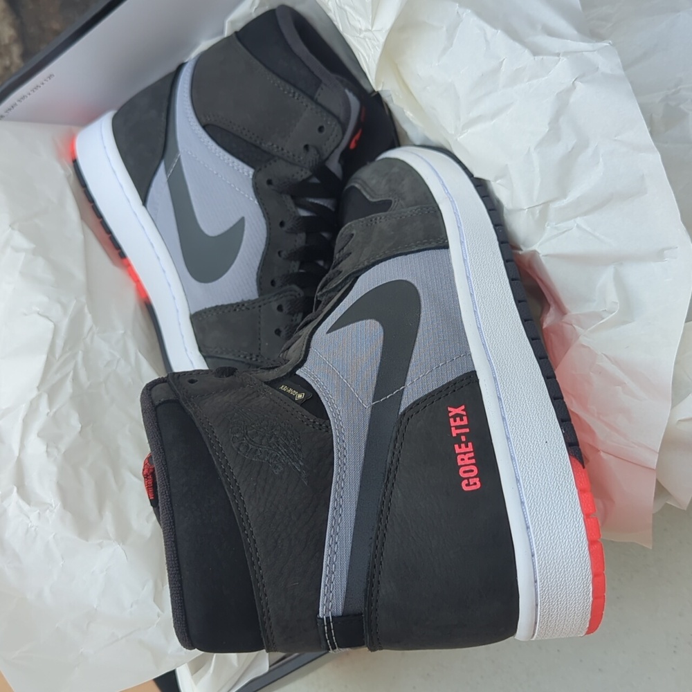 Nike Air Jordan 1 High Element Gore-Tex - SmkGrey - Men Size 10.5 ( DB2889-002 ) - Picture 2 of 7